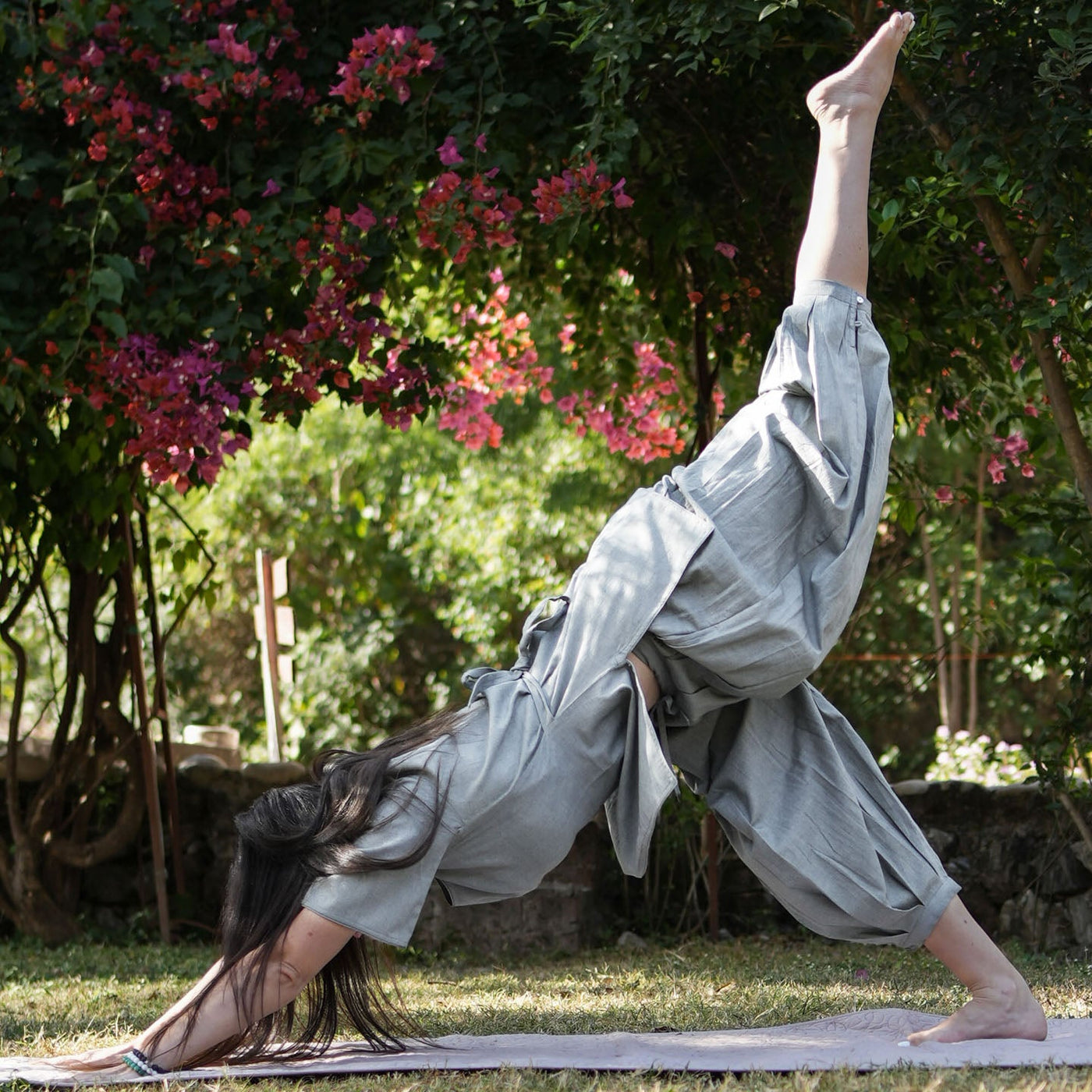 Chakra Matching Set - Women's Yoga Matching Set - Grey — view 6