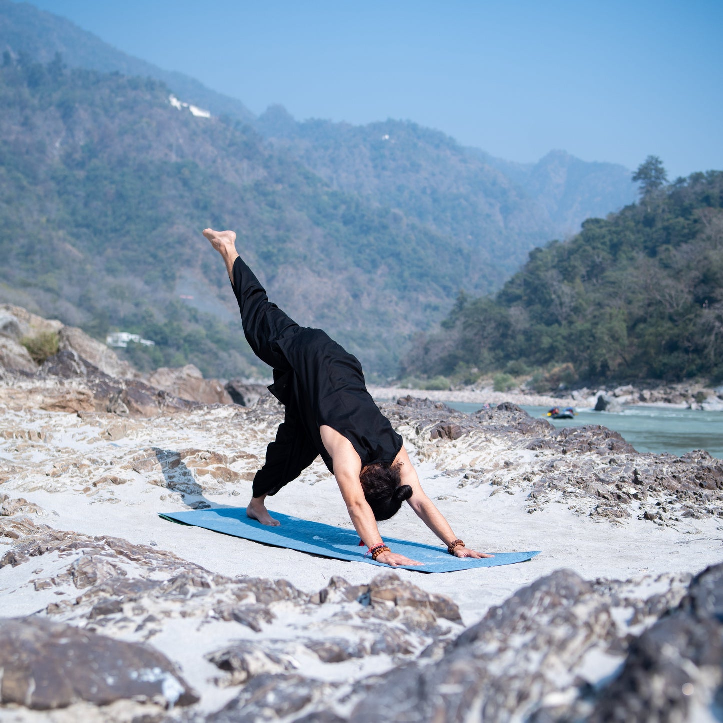 Rajas Top - Men's Cotton Yoga Top - Black