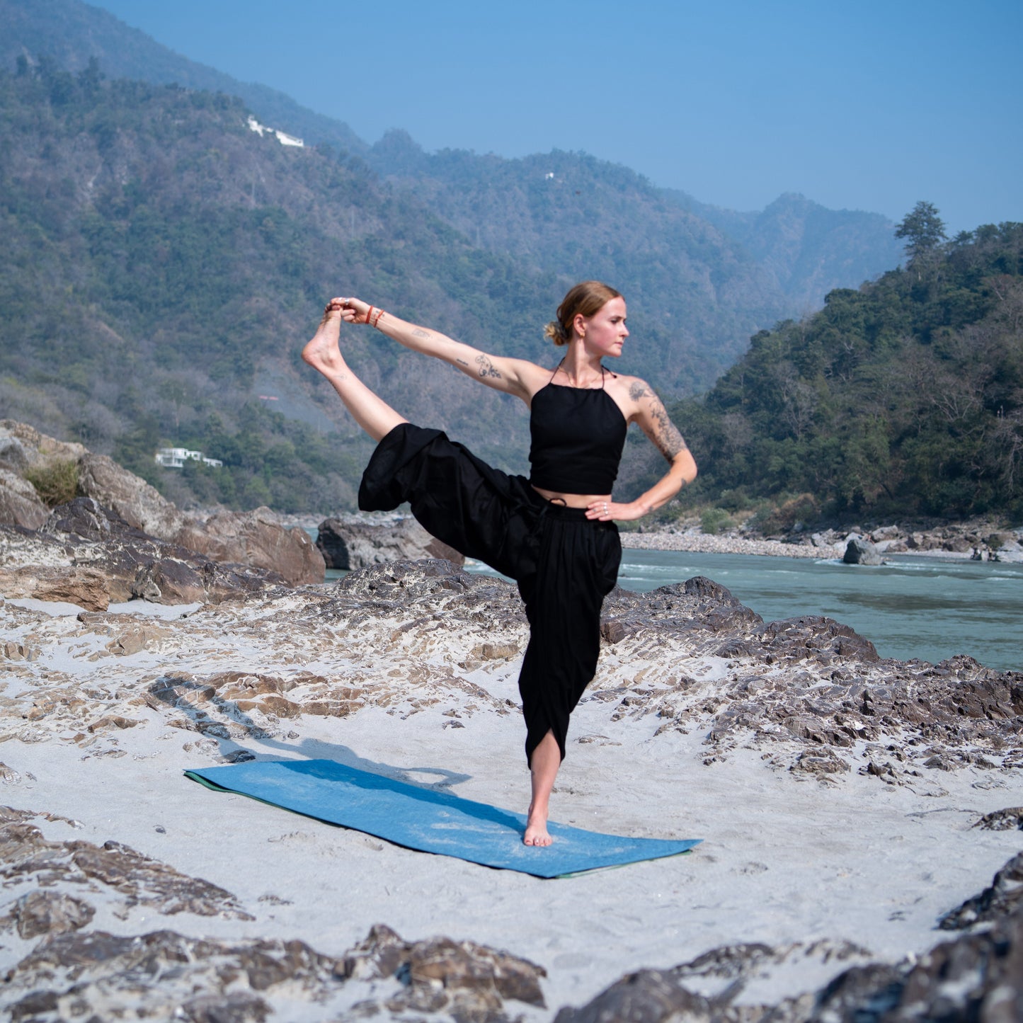 Akasha Top - Women's Cotton Yoga Top - Black