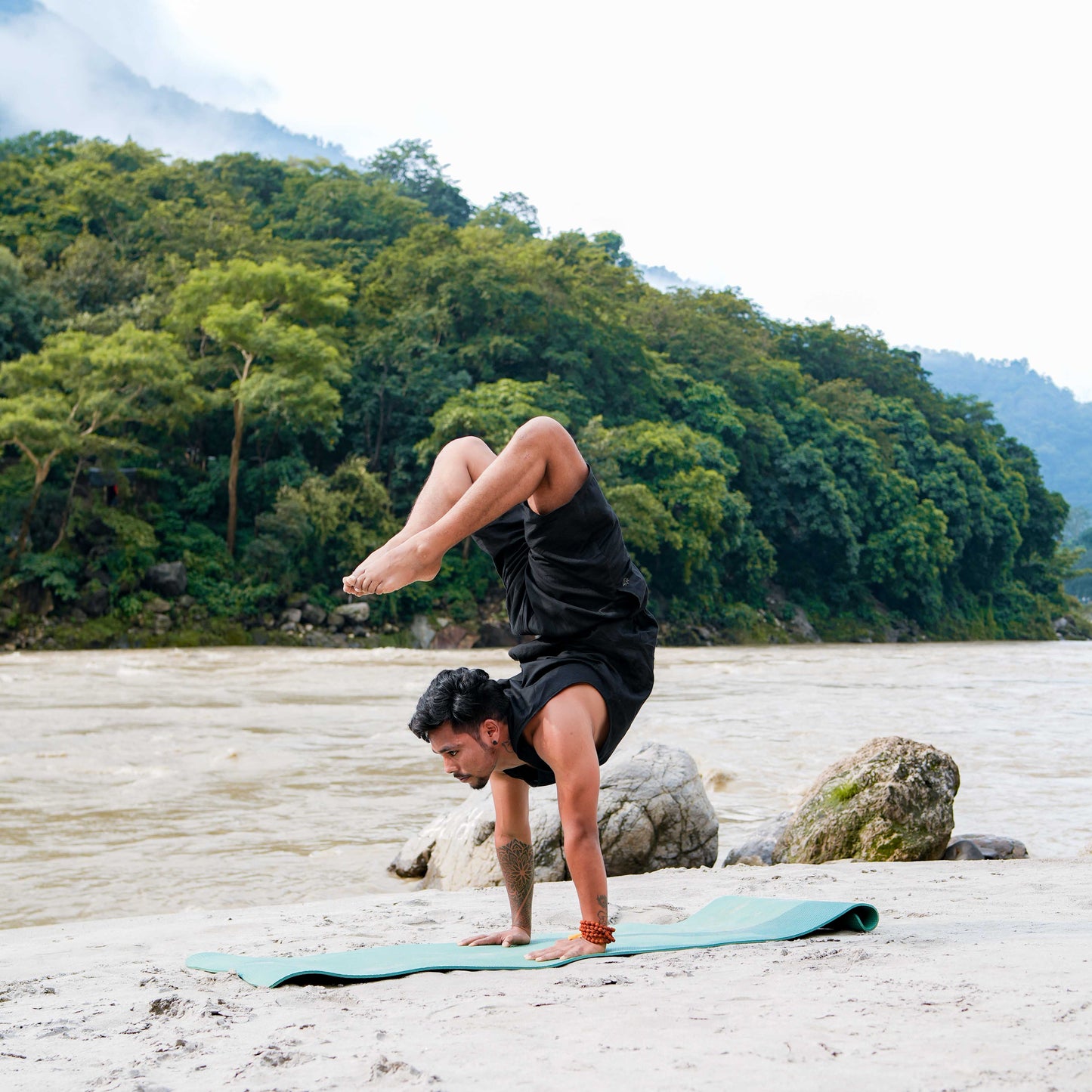 Vayu Matching Set - Men's Yoga Matching Set - Black