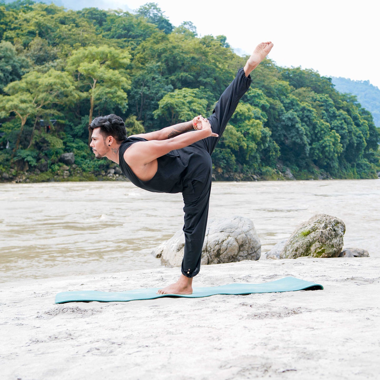 Tejas Top - Men's Cotton Yoga Top - Black