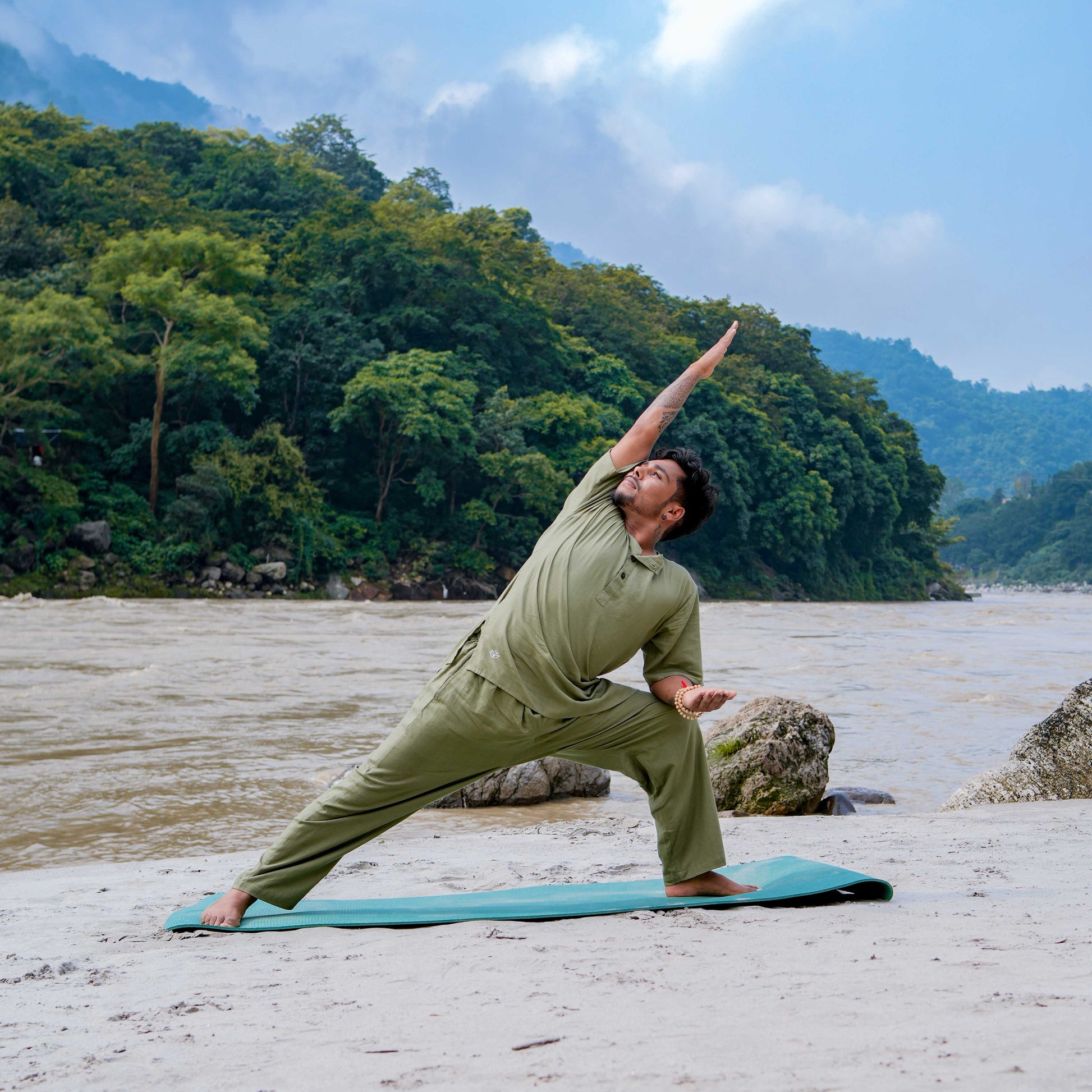 Men Yoga Pants and Yoga Top Set Green -Sattva |AKISO