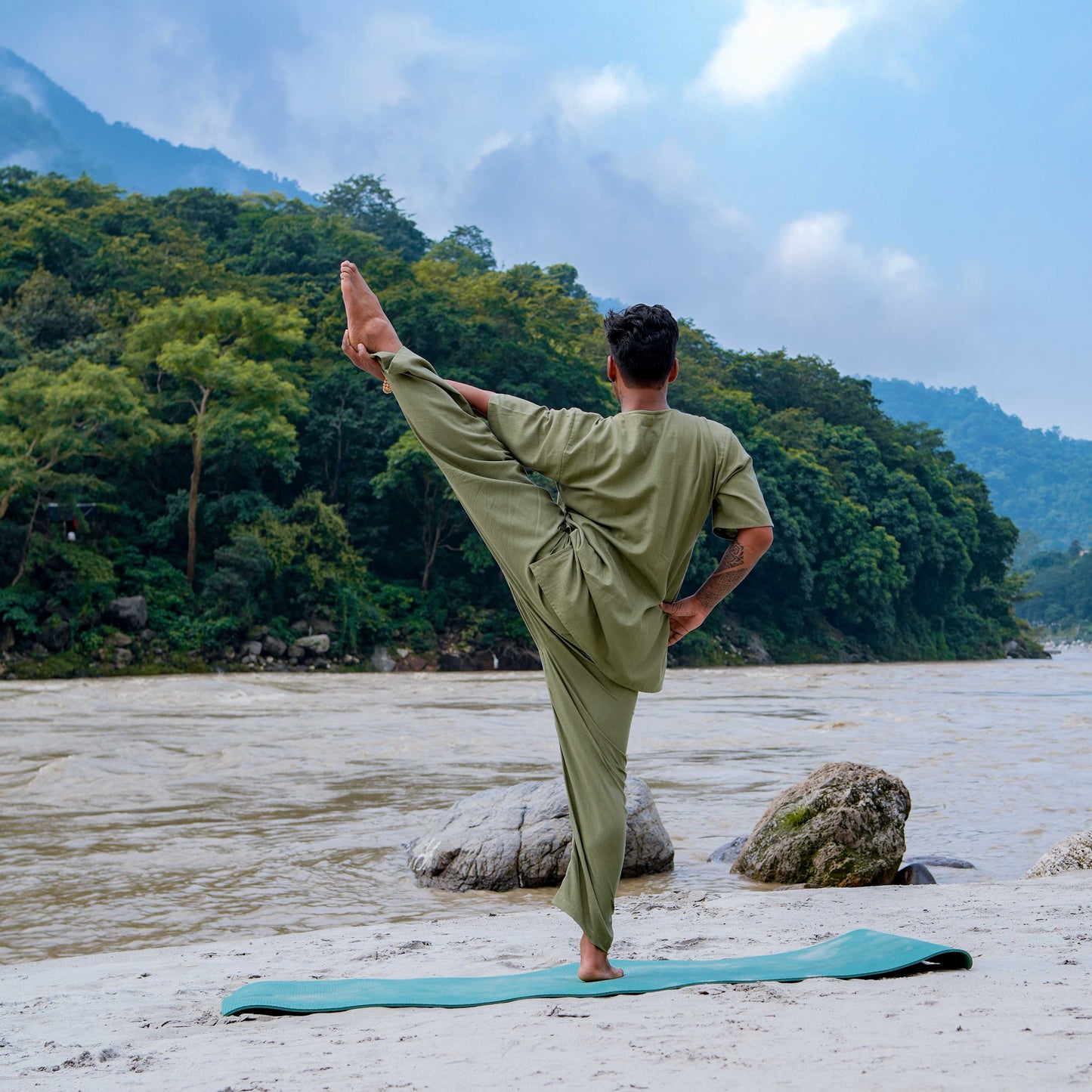 Sattva Matching Set - Men's Yoga Matching Set - Green