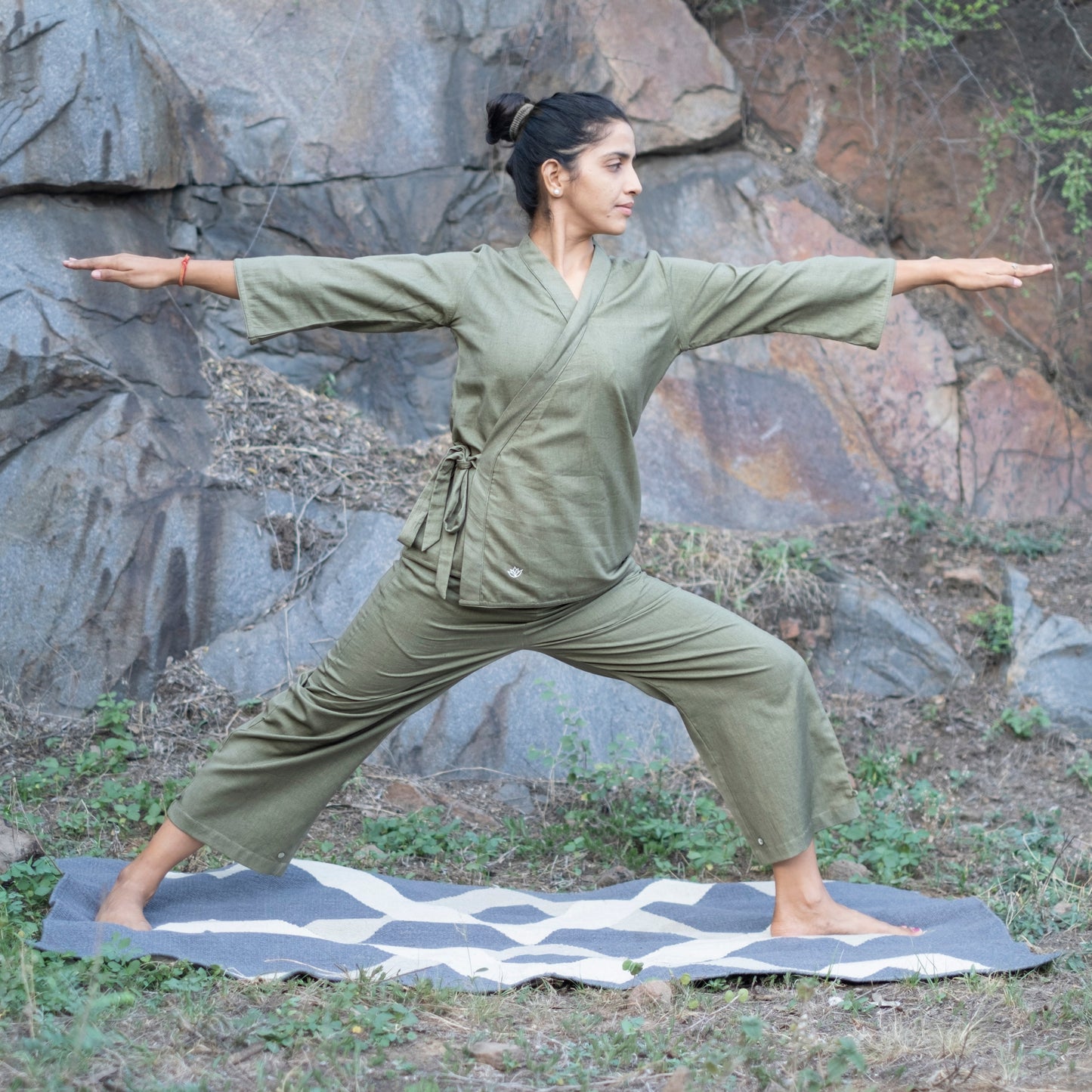 Women’s green cotton yoga pants – soft and breathable fit