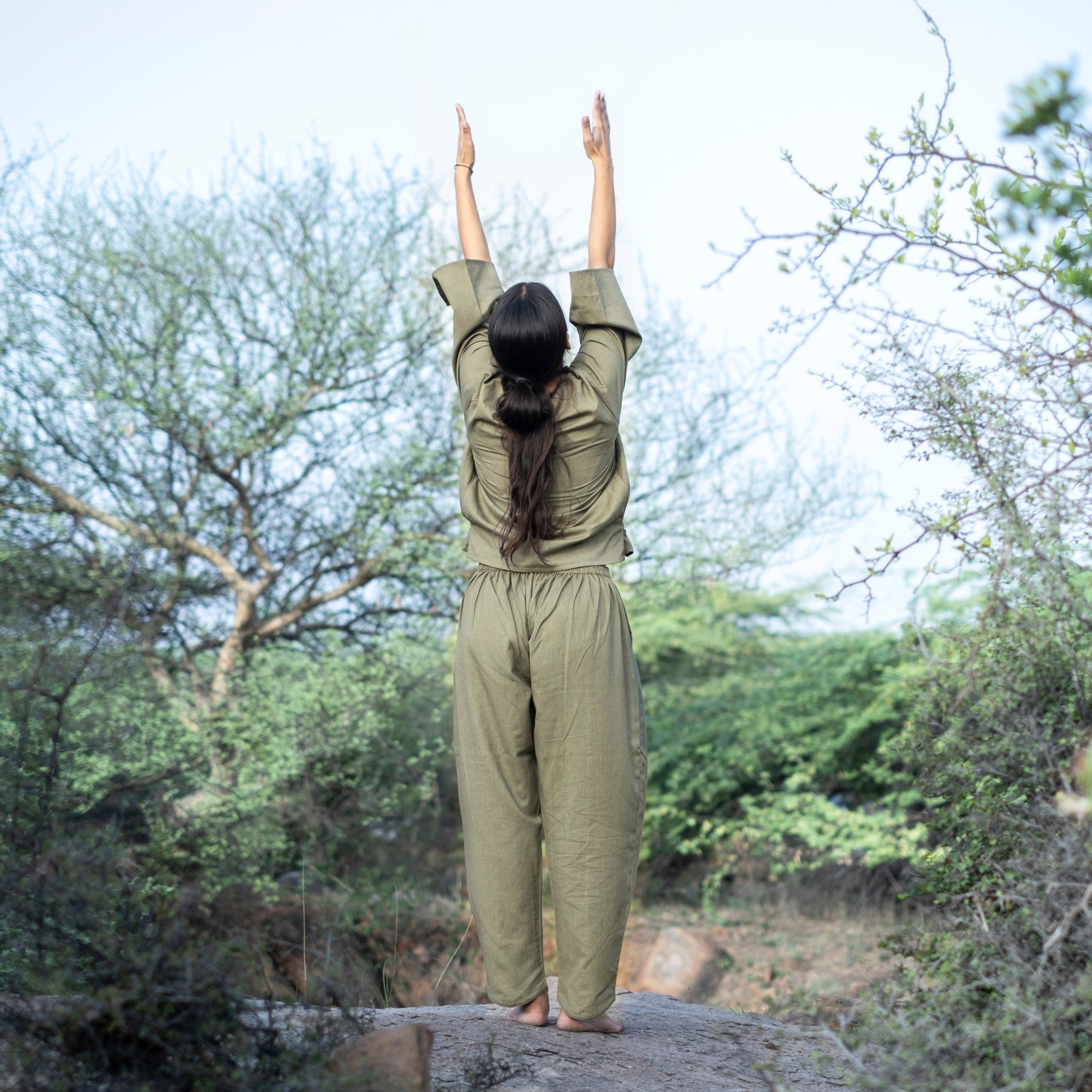 Green yoga matching set for women – Akiso cotton top and pants