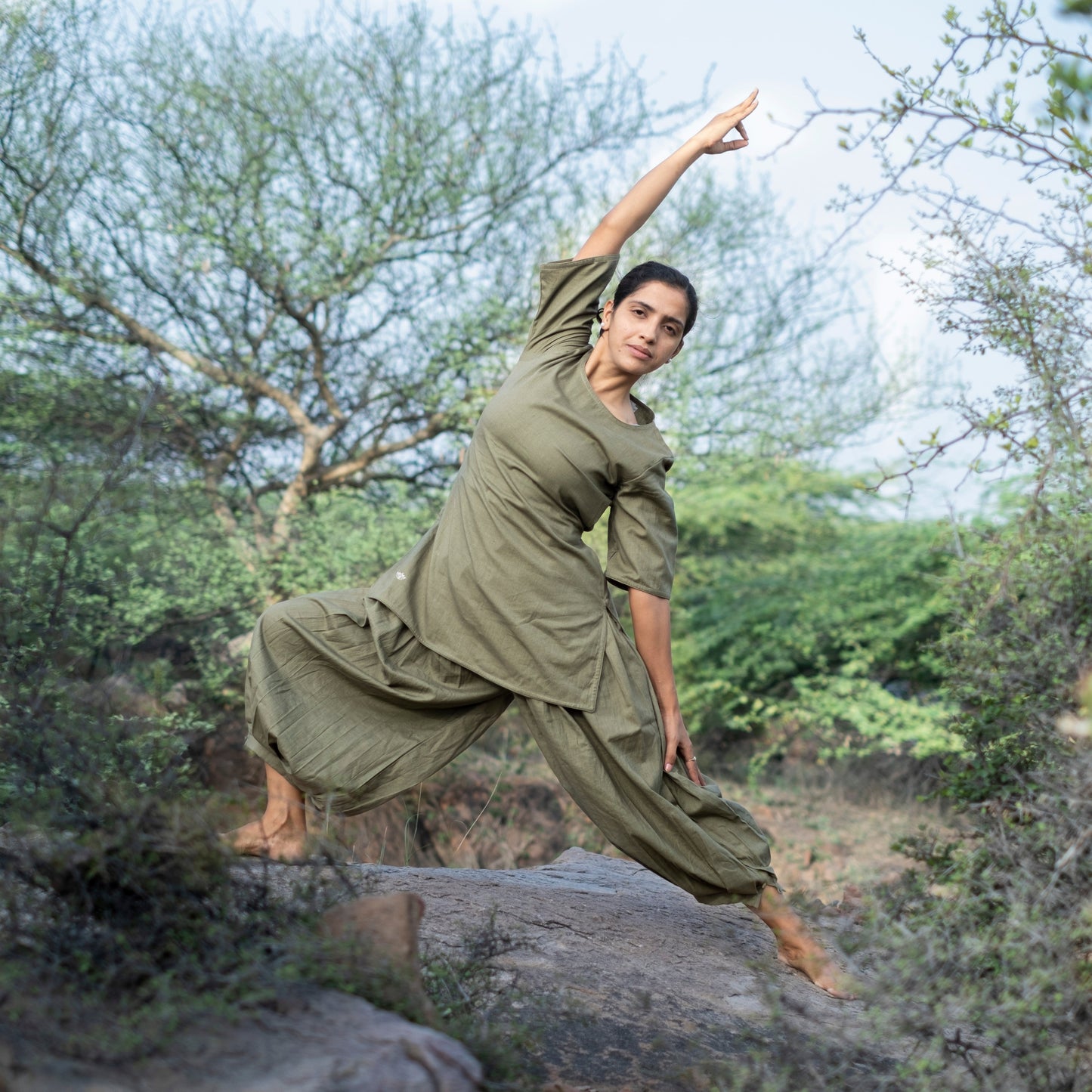 Chakra-aligned green cotton yoga set for women