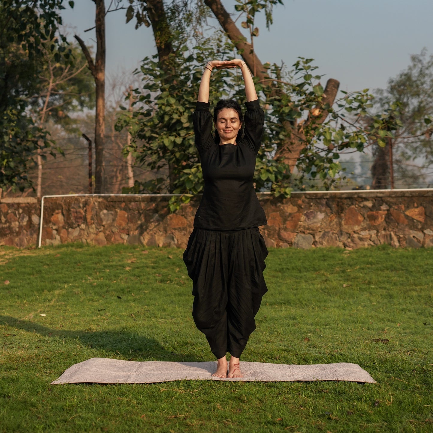 Buddhi Matching Set - Women's Yoga Matching Set - Black
