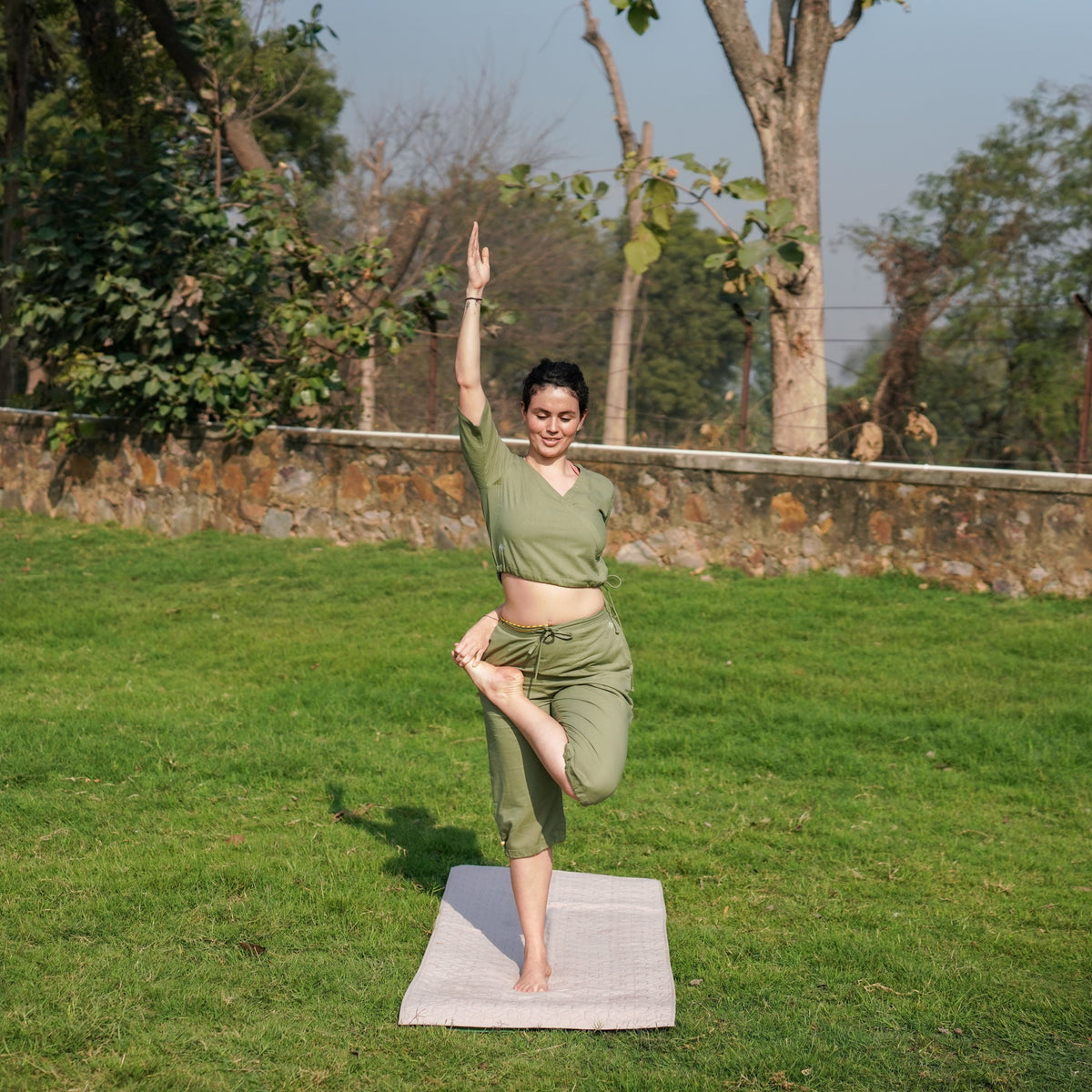 Apas Matching Set - Women's Yoga Matching Set - Green — view 4