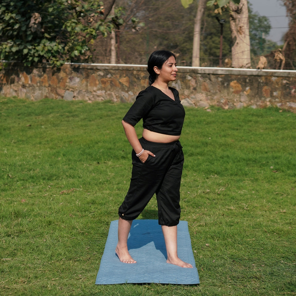 Apas Top - Women's Cotton Yoga Top - Black — view 5